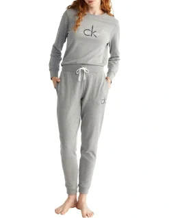 Calvin Klein Logo Lounge Refresh Jogger In Grey 2 Calvin Klein Logo Lounge Refresh Jogger In Grey -Calvin Klein Sales 929463580 929471770 3 720x928